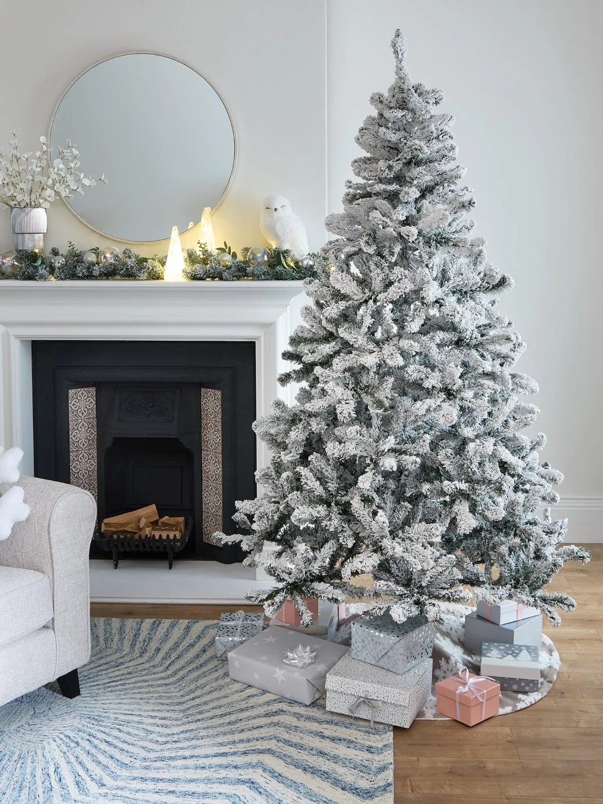 7ft Flocked Emperor Christmas Tree Snow Frosted 210cm with Stand - Image 2