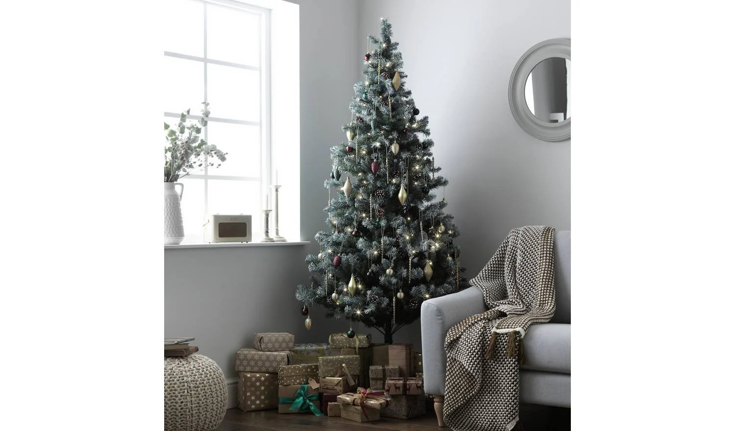 7ft Pre lit Blue Oscar With Pine Cone Christmas Tree Realistic Branches - Image 3