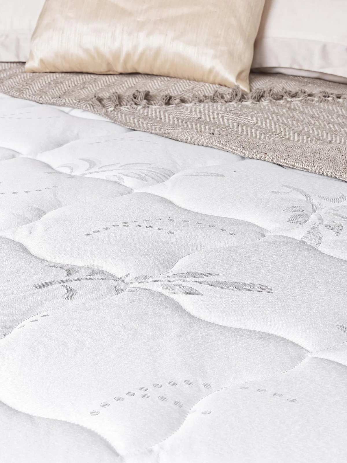 Airsprung Kids Premium Comfort Mattress Single 3ft 90 cm x 190 cm White - Image 4