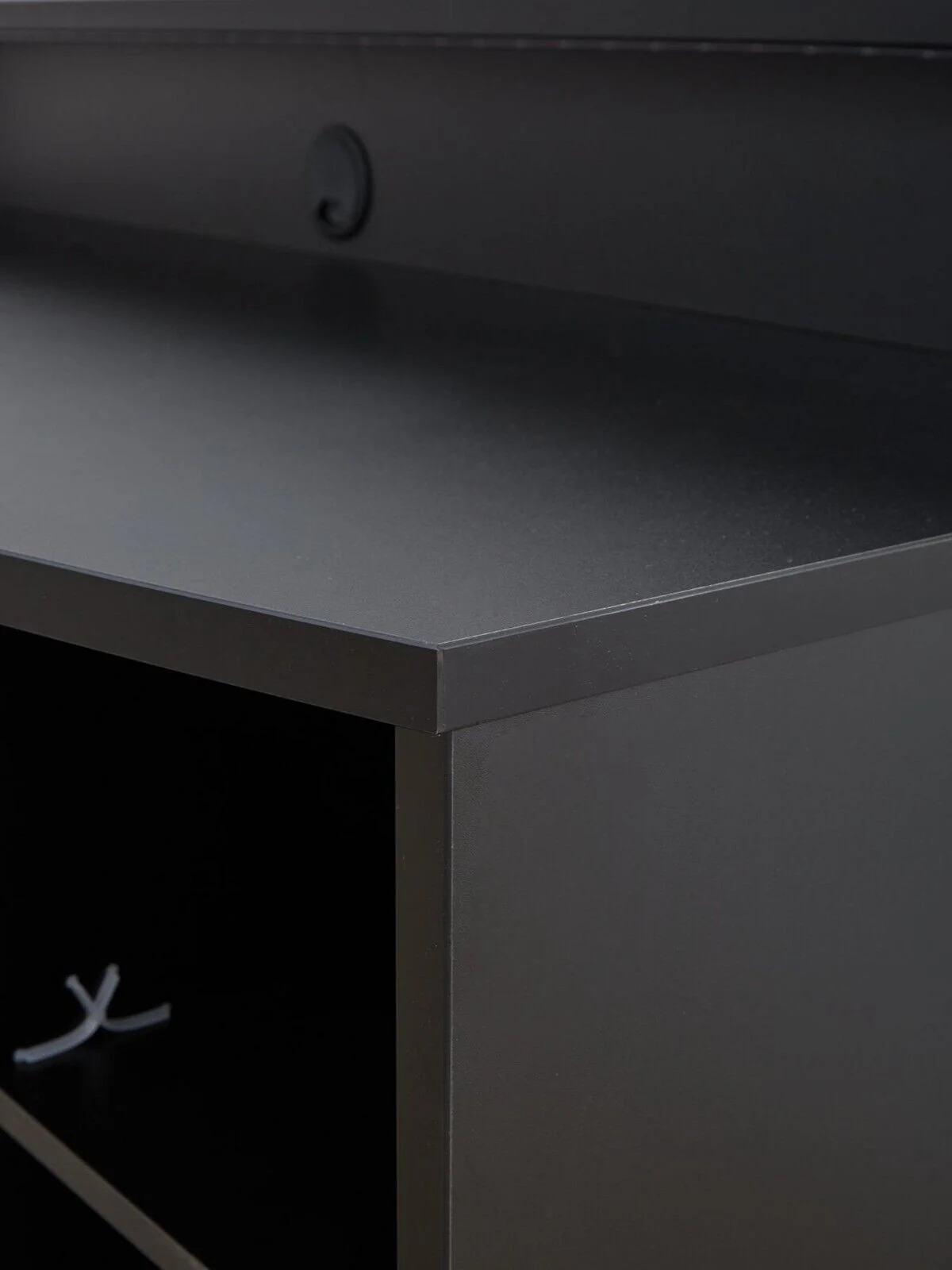 Ayo Compact Gaming Desk with Colour Changing LEDs Black Modern and Functional - Image 6