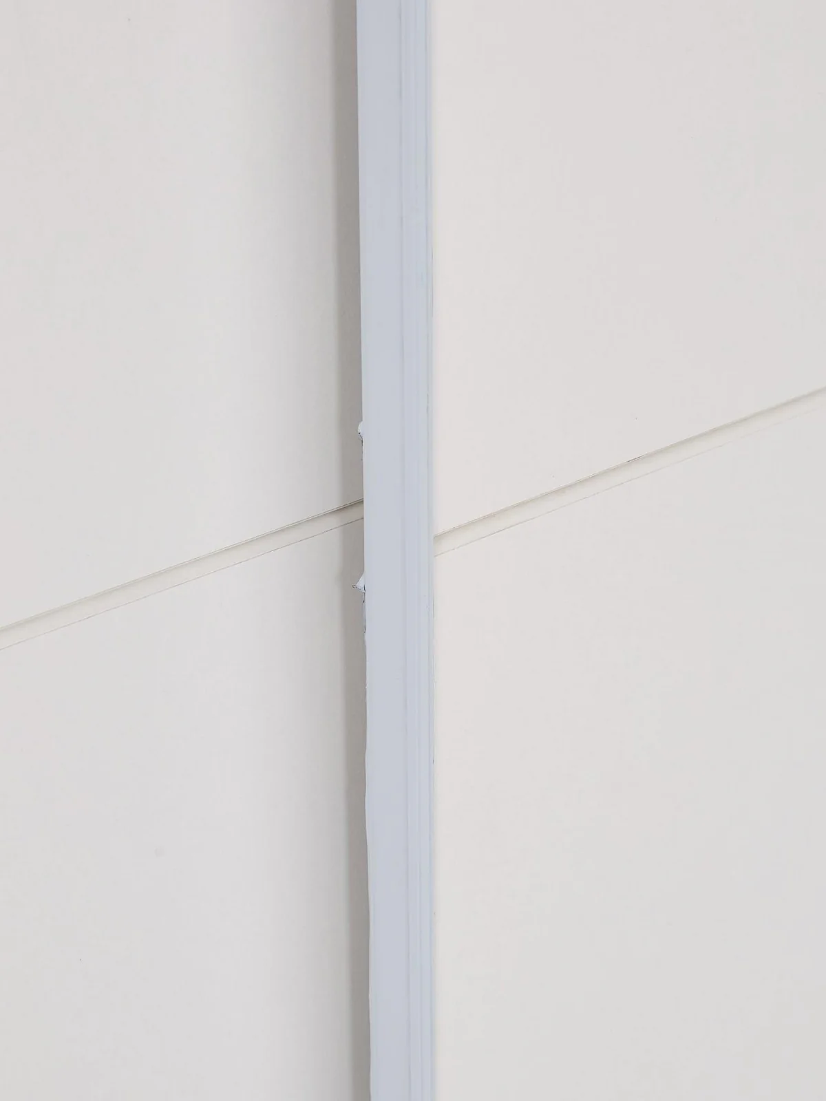 Houston 150cm 2 Sliding Door Wardrobe White Bedroom Storage Cabinet UK - Image 6