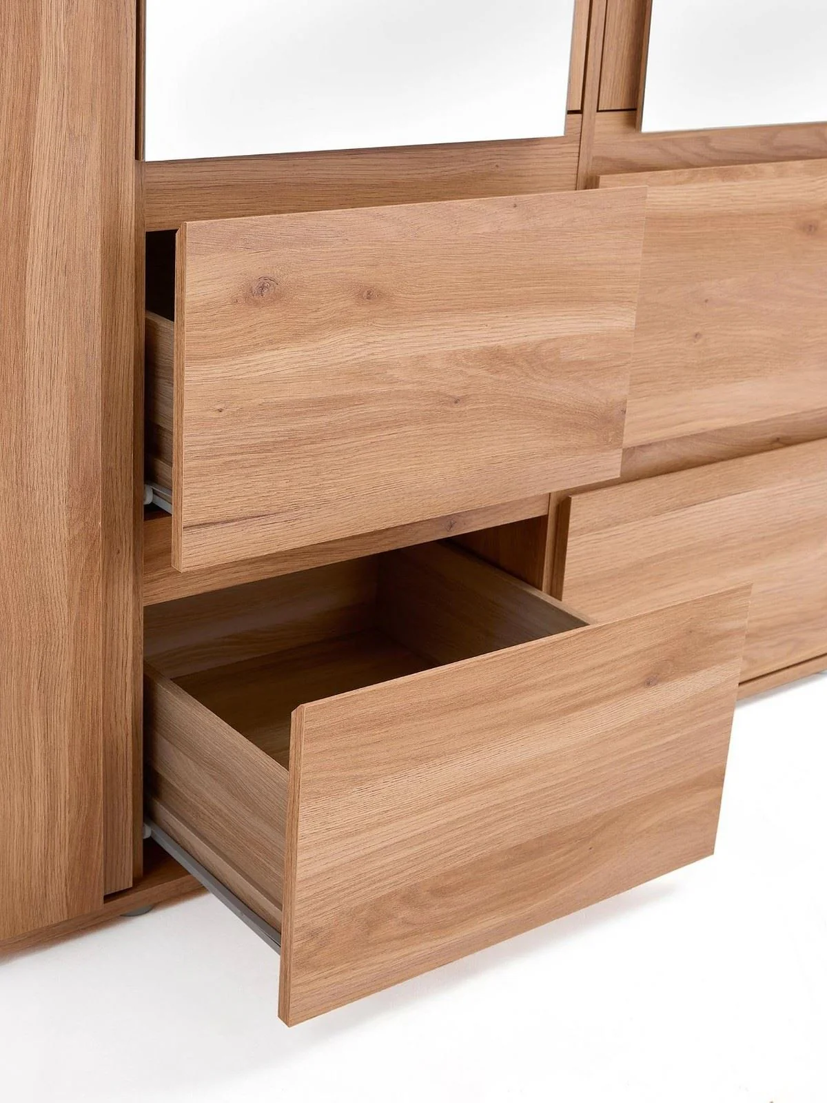 Lisson 4 Door Combi Wardrobe Oak & Mirror | Handle-Free | Drawers & Shelves - Image 5