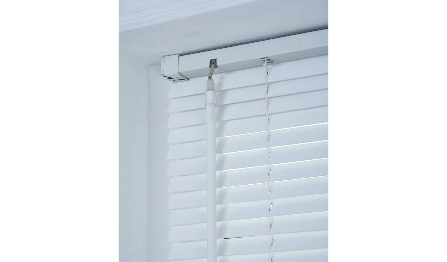 Little Black Book 25mm Venetian Blind White 60x130cm Minimalist Design - Image 2