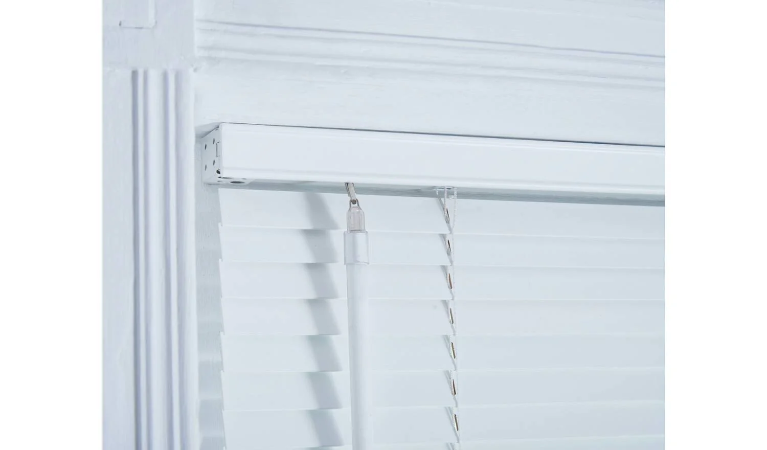 Little Black Book 50mm Venetian Blind White 120x160cm Light Control - Image 3