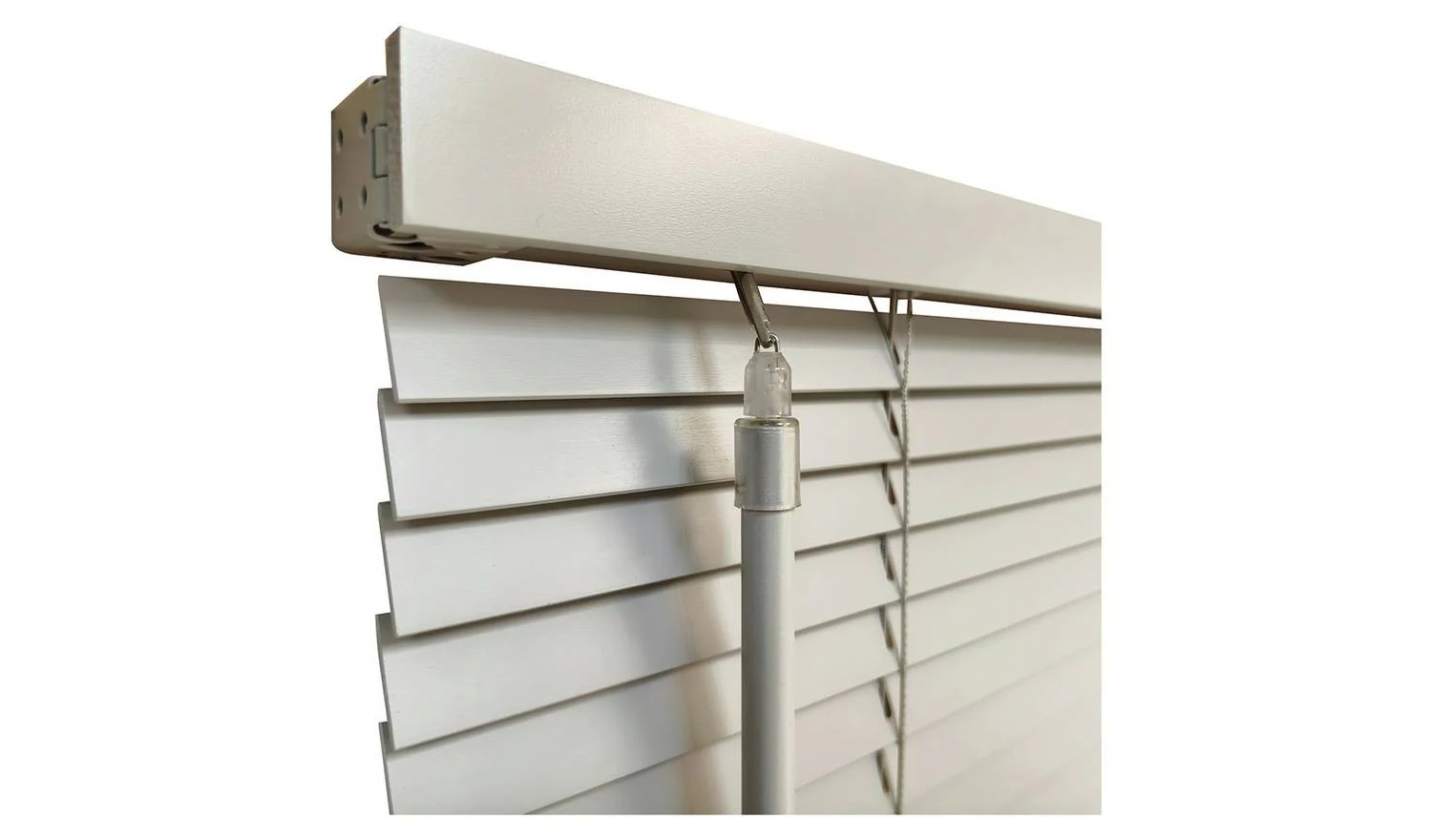 Little Black Book Basswood Grey 25mm Venetian Blind 130x160cm Light Filter - Image 3