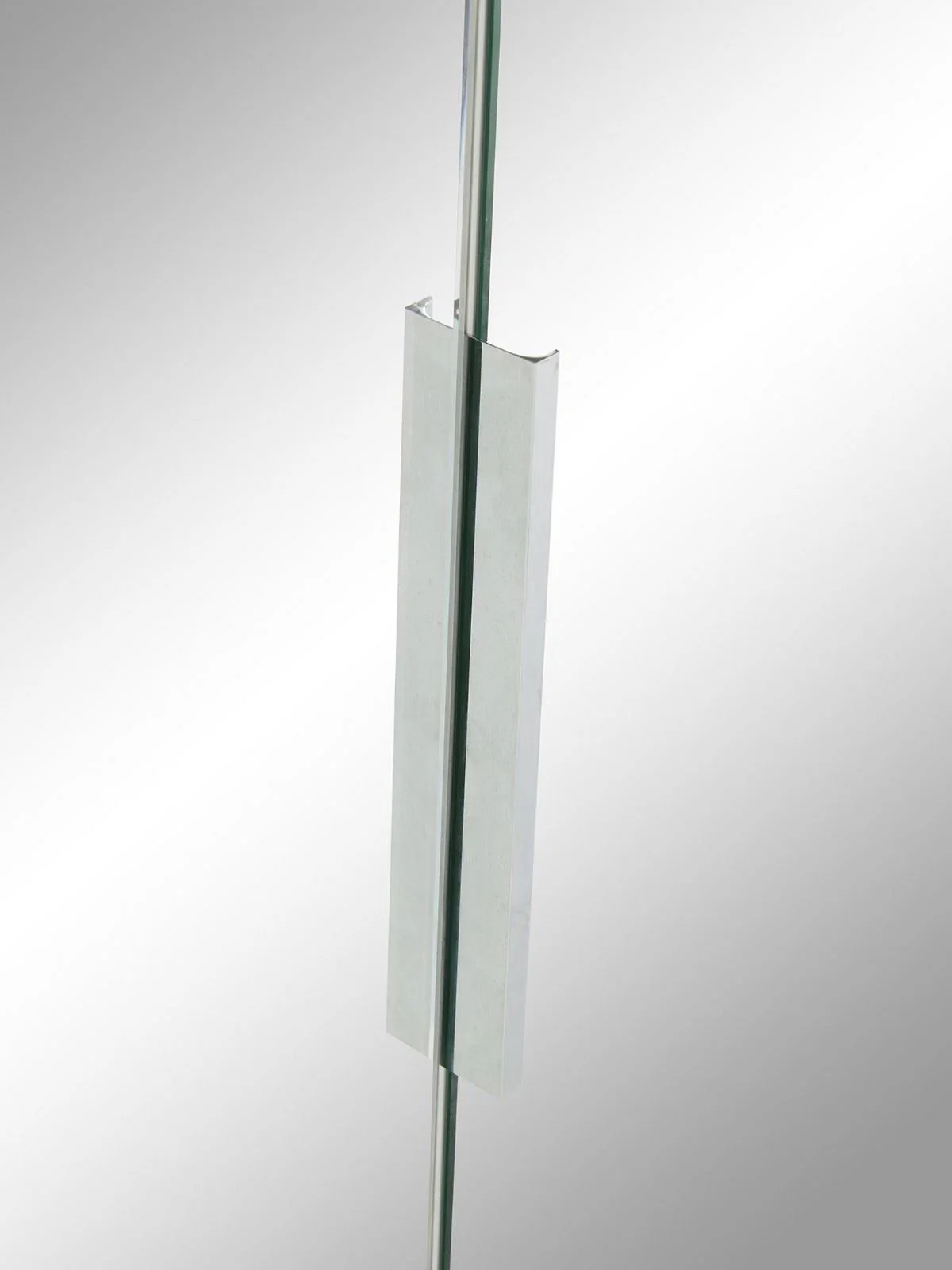 Palma 5 Door Wardrobe White | Mirrored Doors | 202cm Wide Storage - Image 5