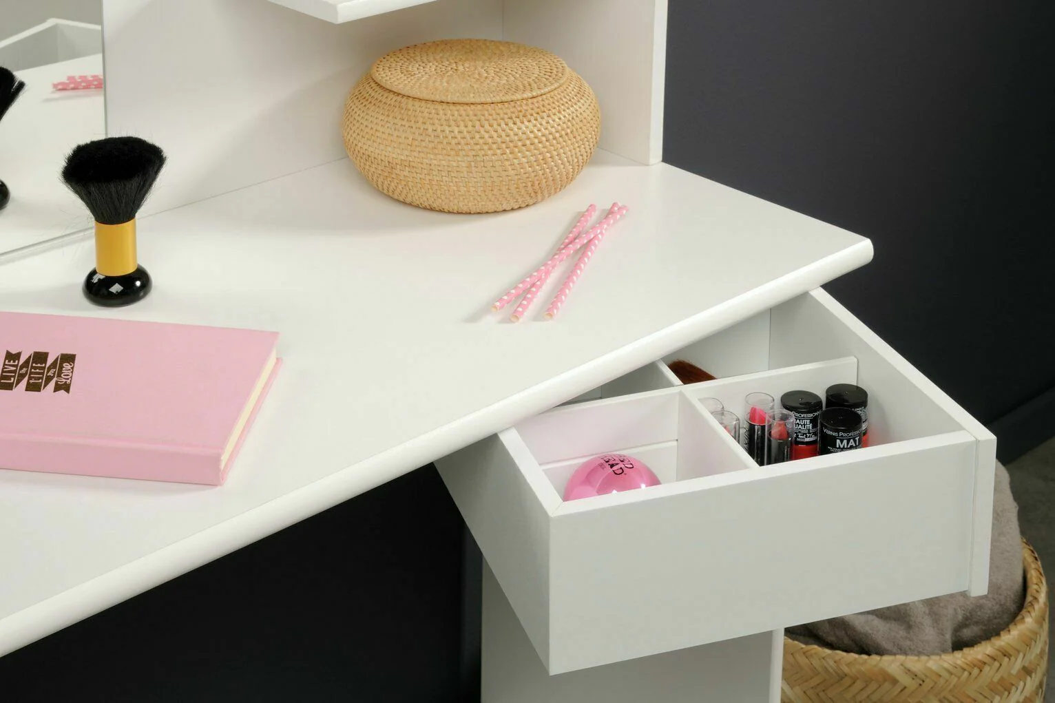 Parisot Dressing Table White Modern and Stylish Bedroom Furniture with Storage - Image 5